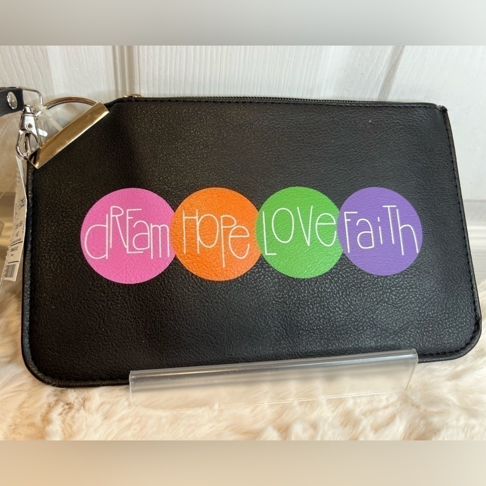 VEGAN WRISTLET/CLUTCH